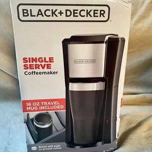 COFFEE MAKER: SINGLE SERVE w/ 16 Oz. Travel Mug Included (brand Black & Decker)
